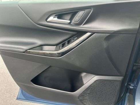 Used 2025 Chevrolet Equinox LT image 18