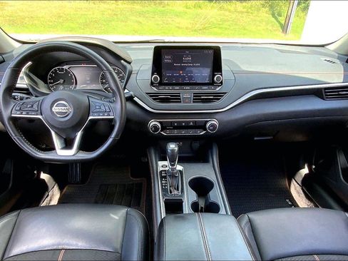 Used 2022 Nissan Altima 2.5 SR FWD image 14