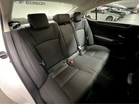 Certified 2023 Lexus ES 350 w/ Premium Package FWD image 23