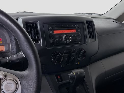 Used 2014 Nissan NV200 SV w/ Exterior Appearance Package image 18