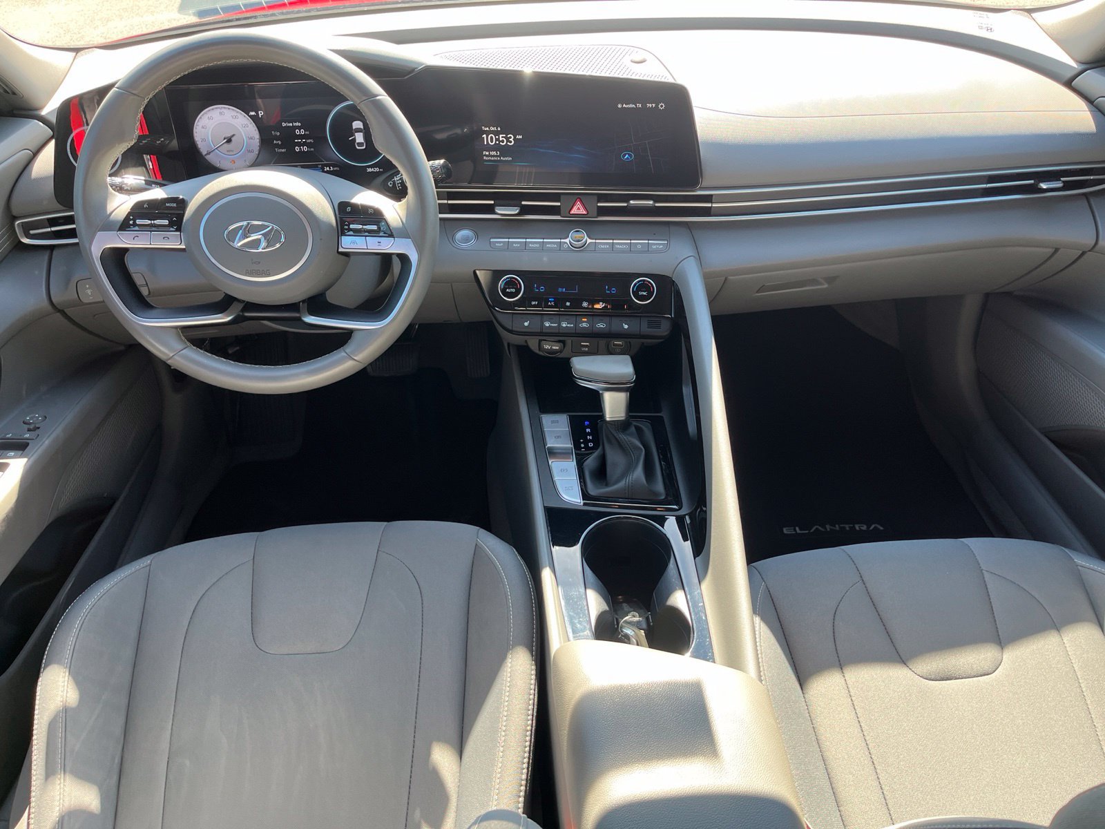 Used 2023 Hyundai Elantra SEL w/ Convenience Package FWD image 19