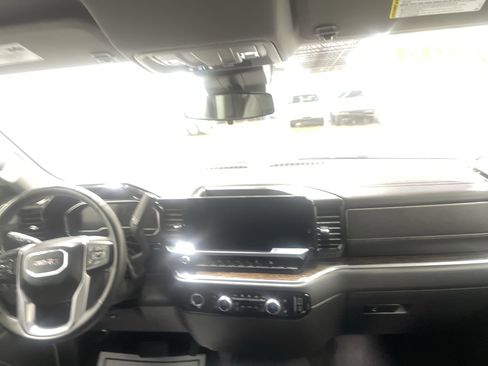 Used 2024 GMC Sierra 1500 SLE image 22