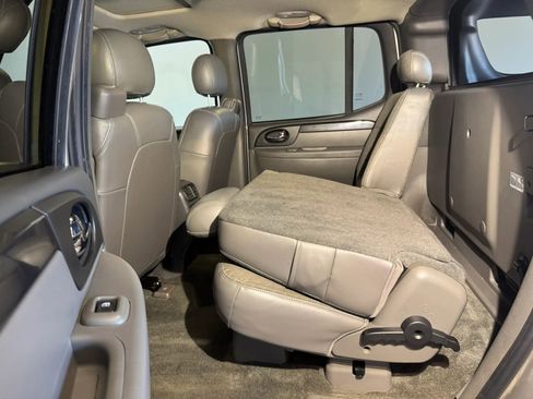 Used 2004 GMC Envoy XUV SLE w/ 1SB Preferred Equipment Group AWD/4WD image 26