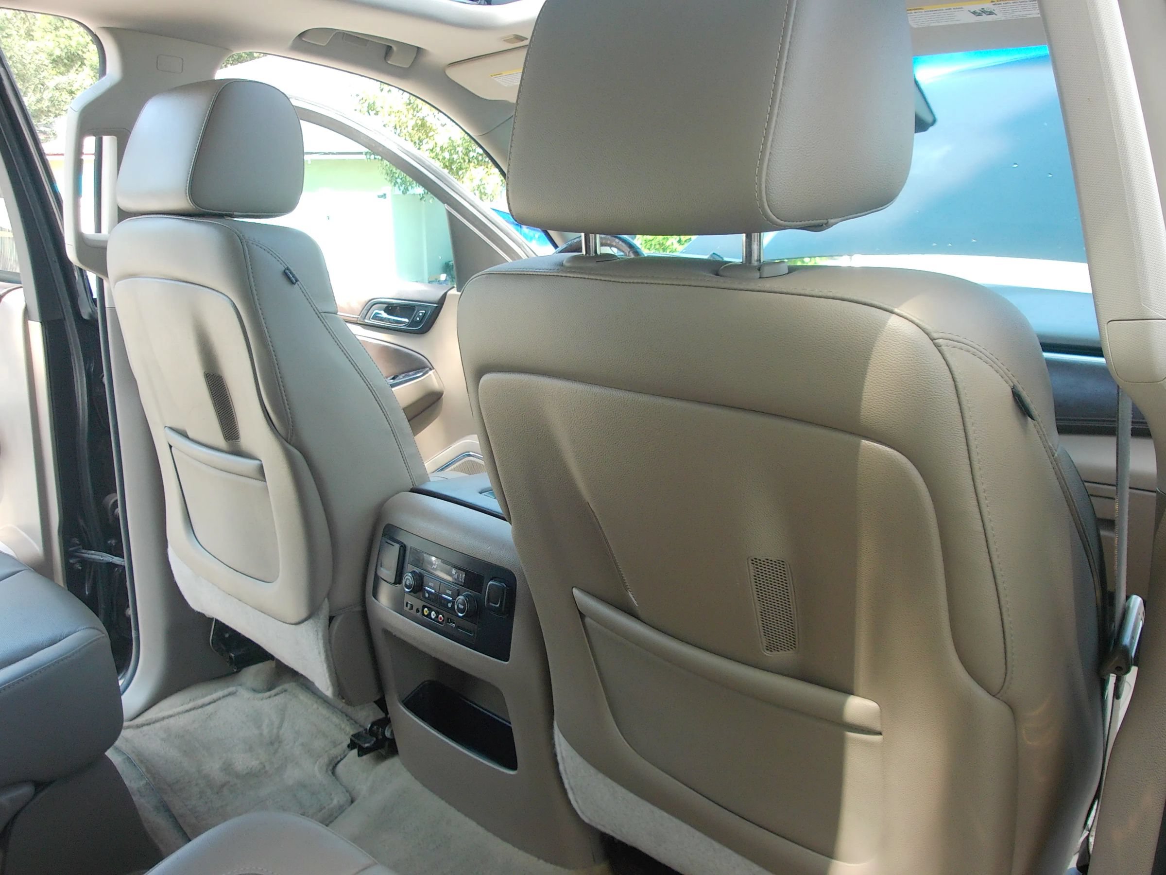 Used 2015 Chevrolet Suburban LTZ RWD image 45