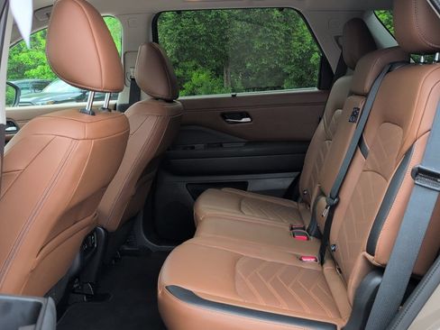 Used 2024 Nissan Pathfinder Platinum w/ Cargo Package FWD image 26