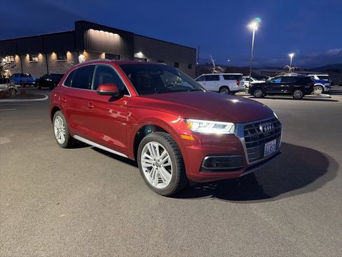Used 2018 Audi Q5 Prestige w/ Prestige Package image 1