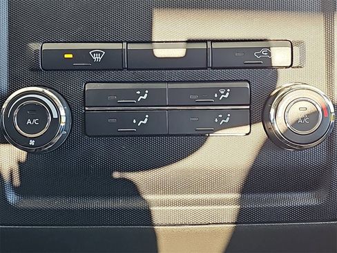 Used 2012 Nissan Frontier SV w/ Sport Appearance Pkg image 18