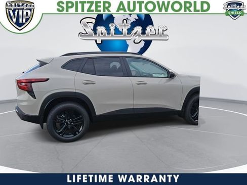 New 2026 Chevrolet Trax ACTIV w/ Sunroof Package FWD image 8