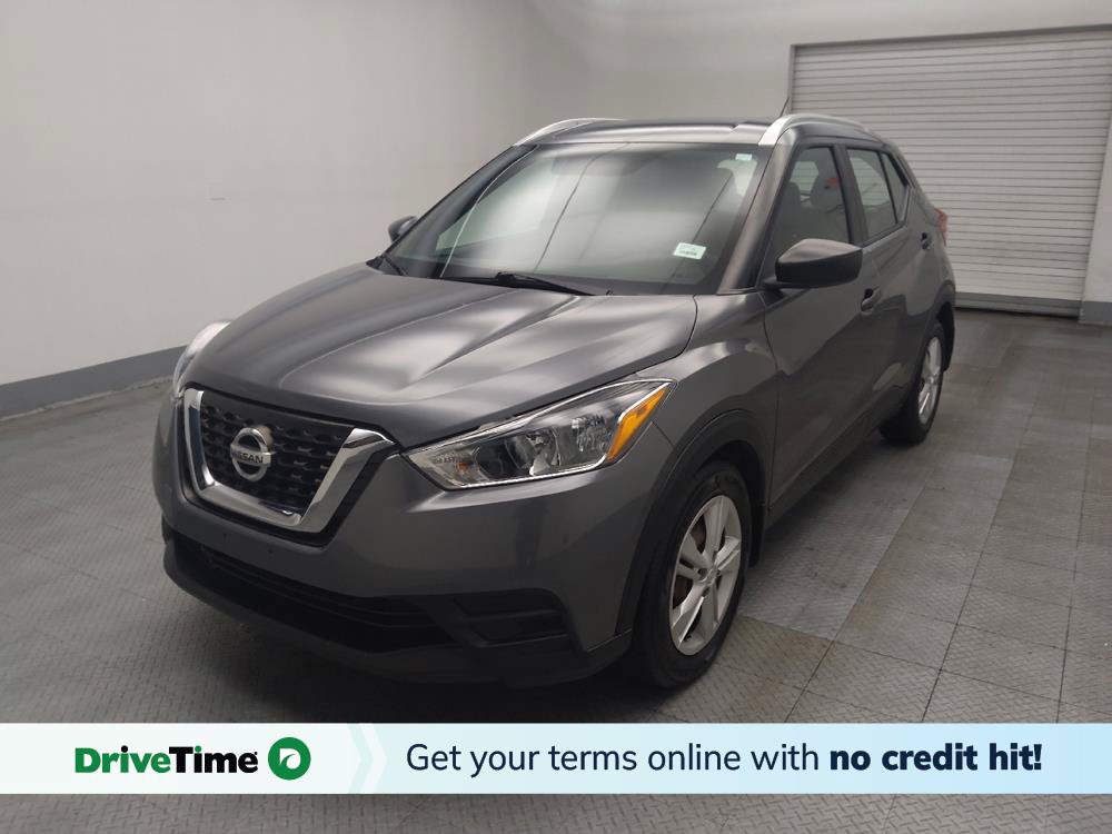 Used 2019 Nissan Kicks S FWD image 1