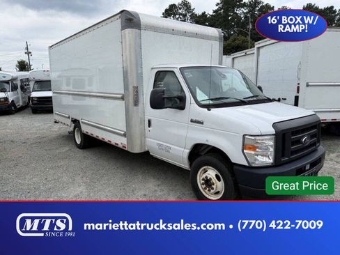 Used 2022 Ford E-350 and Econoline 350 Super Duty RWD image 1