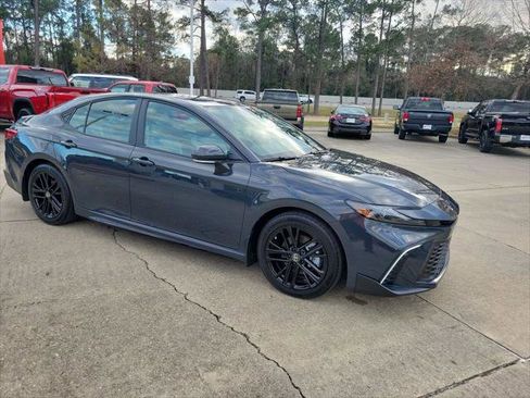 Certified 2026 Toyota Camry SE image 9