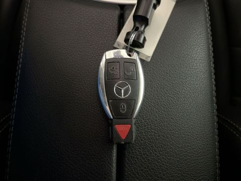 Used 2019 Mercedes-Benz GLC 300 GLC 300 image 32