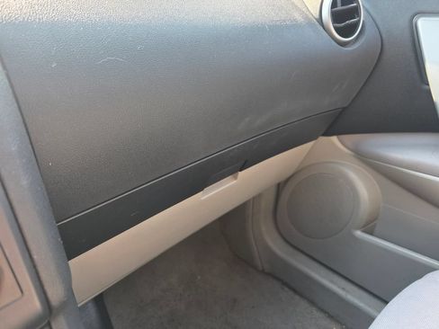 Used 2013 Nissan Rogue SV FWD image 13