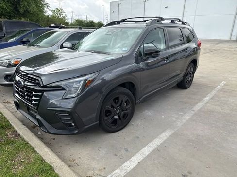 Used 2023 Subaru Ascent Onyx Edition Limited image 1