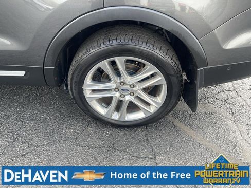 Used 2017 Ford Explorer Limited w/ Equipment Group 301A AWD/4WD image 10