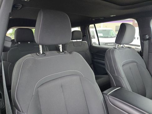 Used 2025 Jeep Grand Cherokee L Laredo w/ Luxury Tech Group I image 32