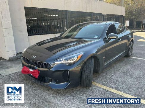 Used 2021 Kia Stinger GT2 image 2