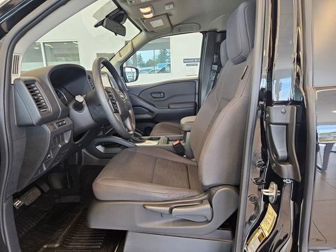 Certified 2022 Nissan Frontier S w/ Technology Package AWD/4WD image 16