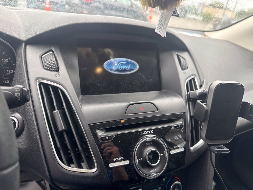 Used 2018 Ford Focus Titanium FWD image 13