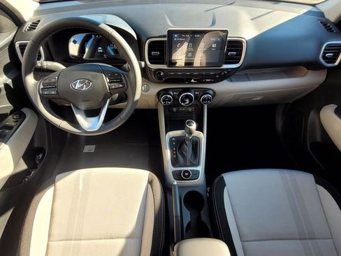 New 2025 Hyundai Venue SEL image 21
