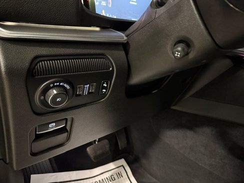 Used 2023 Jeep Wagoneer Series II AWD/4WD image 55