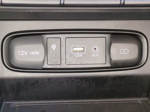 Used 2020 Hyundai Santa Fe Limited w/ Cargo Package image 23