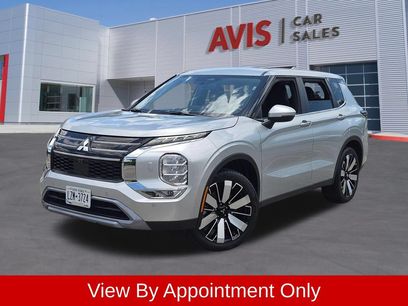 Used 2025 Mitsubishi Outlander SE