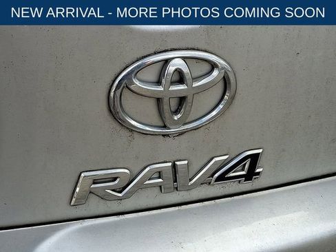 Used 2011 Toyota RAV4 4WD image 10