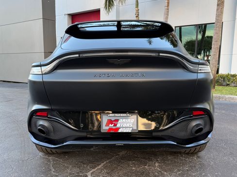 Used 2022 Aston Martin DBX image 18