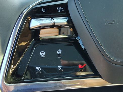 New 2025 Cadillac Escalade IQ Luxury 2 image 18