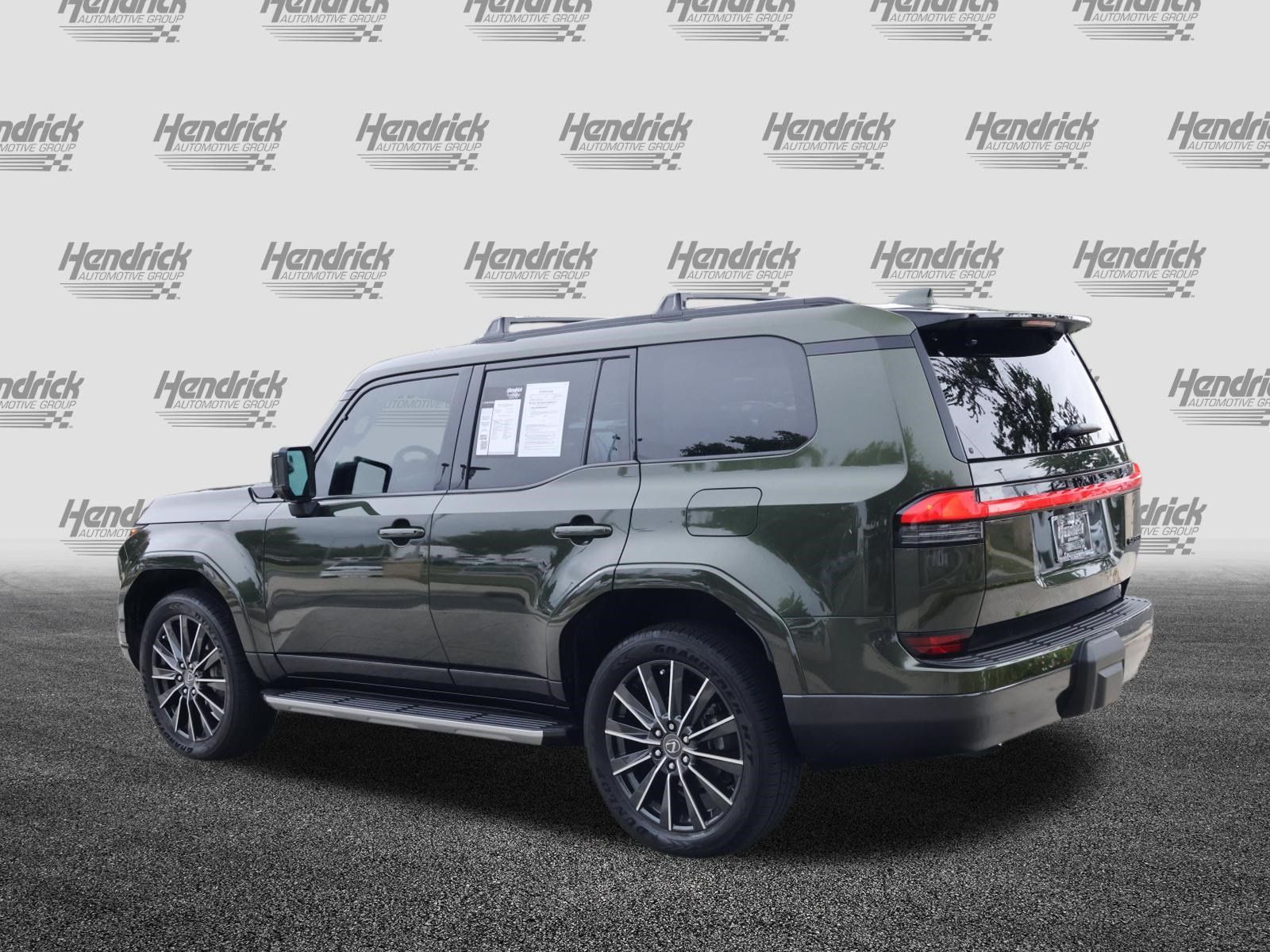 Used 2025 Lexus GX 550 w/ Accessory Package (Z1) AWD/4WD image 7