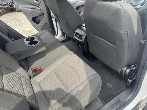 Used 2018 Chevrolet Equinox LT AWD/4WD image 16