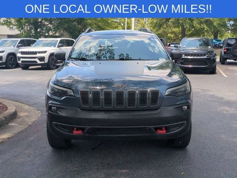Used 2019 Jeep Cherokee Trailhawk w/ Cold Weather Group AWD/4WD image 8