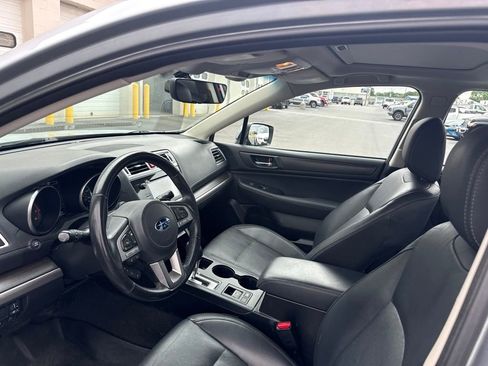 Used 2017 Subaru Legacy 2.5i Limited AWD/4WD image 6
