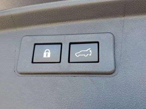 Certified 2025 Subaru Outback Limited image 10