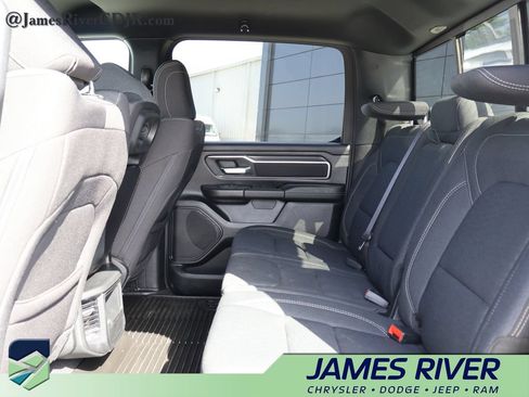 Used 2025 RAM 1500 Big Horn AWD/4WD image 17