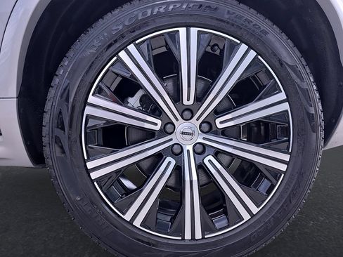 Certified 2025 Volvo XC90 B5 Core AWD/4WD image 45