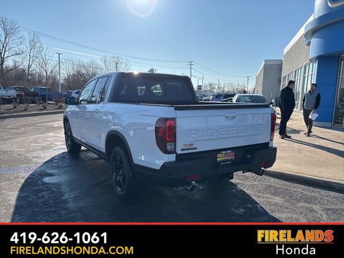 New 2026 Honda Ridgeline Black Edition image 7