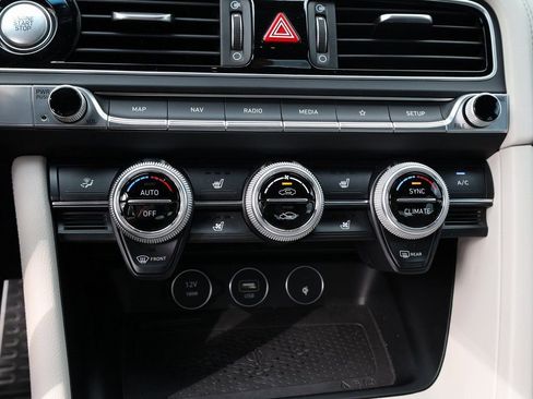 Used 2023 Genesis G70 2.0T w/ Sport Prestige Package image 29