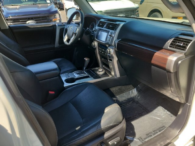 Used 2015 Toyota 4Runner Limited AWD/4WD image 19