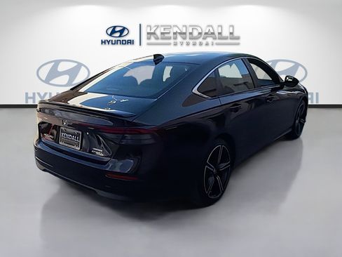 Used 2025 Honda Accord Sport image 6