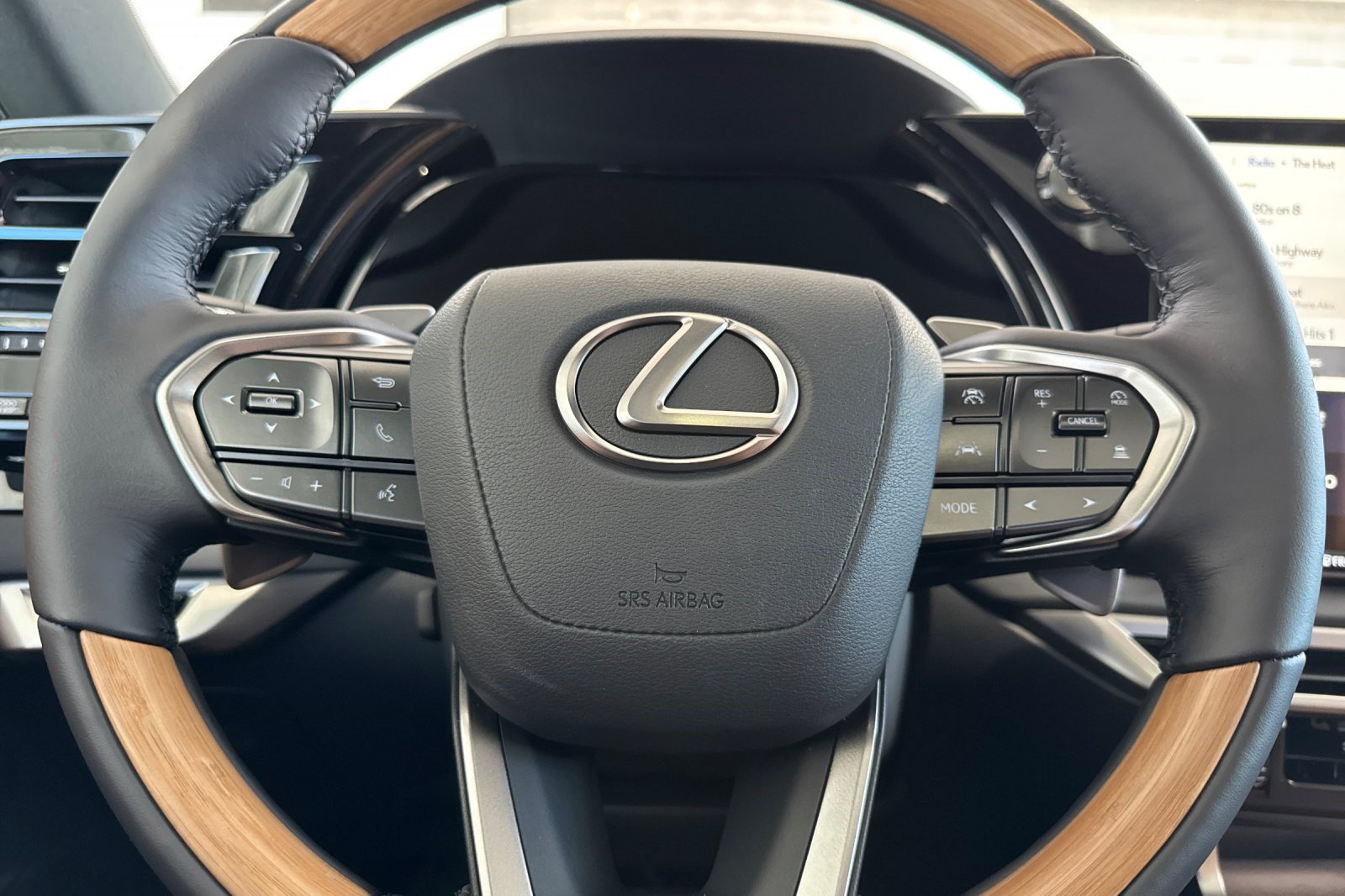 New 2026 Lexus RX 350 Premium w/ Accessory Package (Z1) FWD image 21