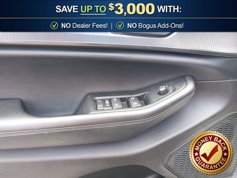Used 2025 Jeep Grand Cherokee Laredo X RWD image 16