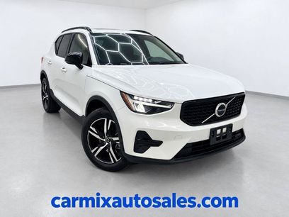 Used 2024 Volvo XC40 B5 Core w/ Climate Package