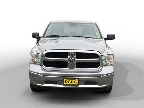 Used 2020 RAM 1500 Classic SLT image 8