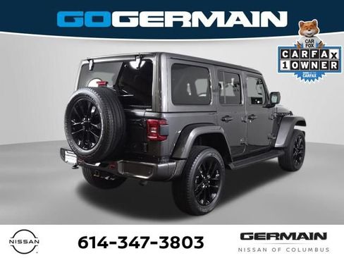 Used 2021 Jeep Wrangler Unlimited Sahara AWD/4WD image 7