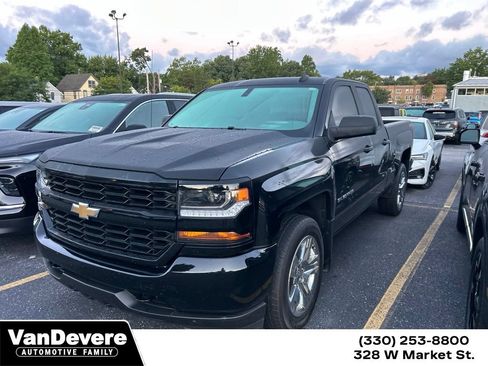 Used 2019 Chevrolet Silverado 1500 Custom w/ Custom Convenience Package AWD/4WD image 1