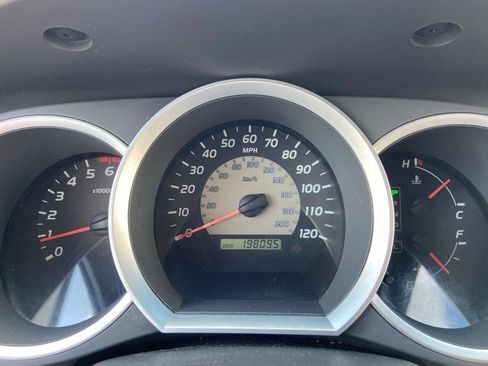 Used 2005 Toyota Tacoma PreRunner RWD image 28