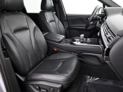 Used 2018 Audi Q7 3.0T Prestige w/ Prestige Package image 27