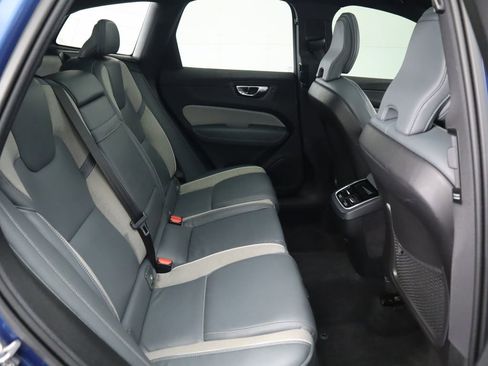 Used 2021 Volvo XC60 T5 R-Design w/ Protection Package Premier image 23